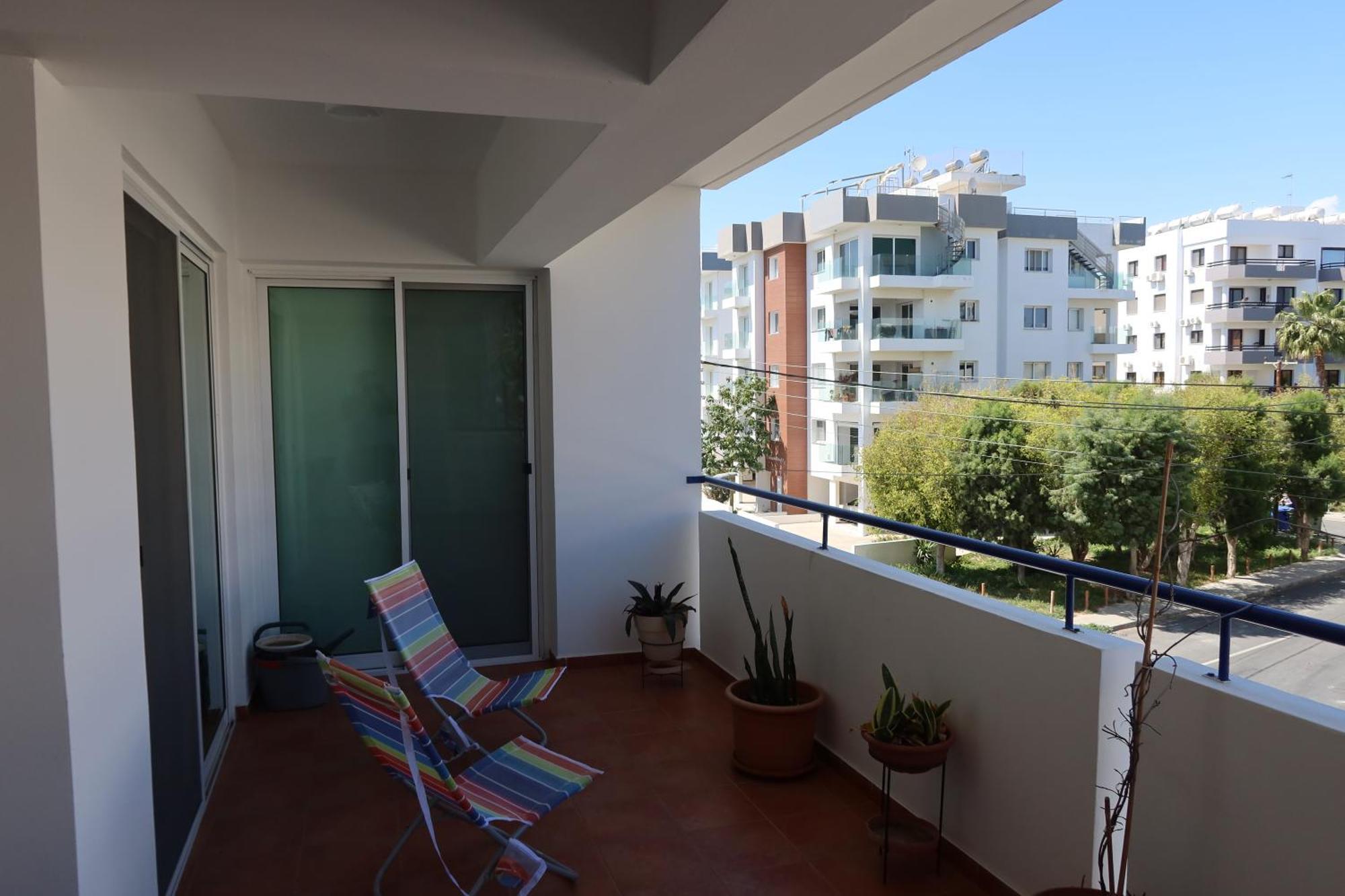 Carisa Downtown With Rooftop Pool Larnaca Bagian luar foto